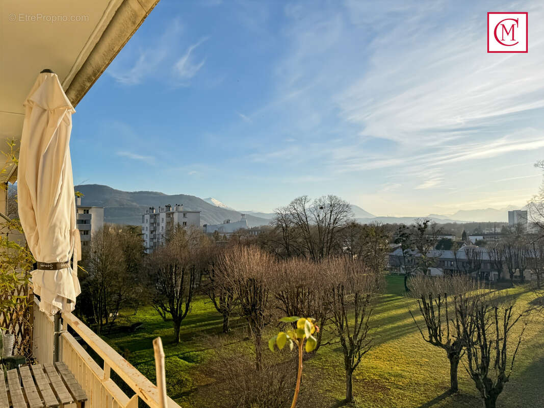 Appartement à MEYLAN