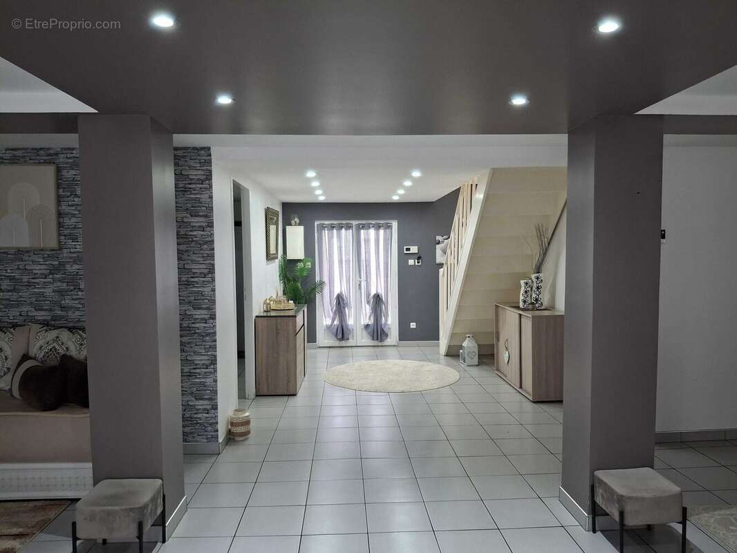 Maison 149 m² à Chasseneuil-Sur-Bonnieure  - photo 4