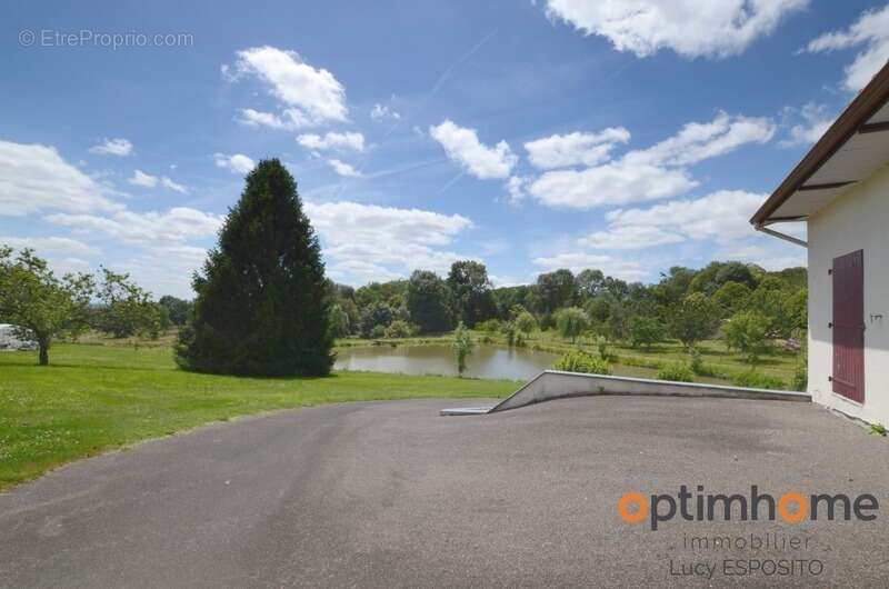  Propriété exceptionnelle avec étang privé sur plus de 1,7 hectare – Mazerolles, Charente  - photo 72