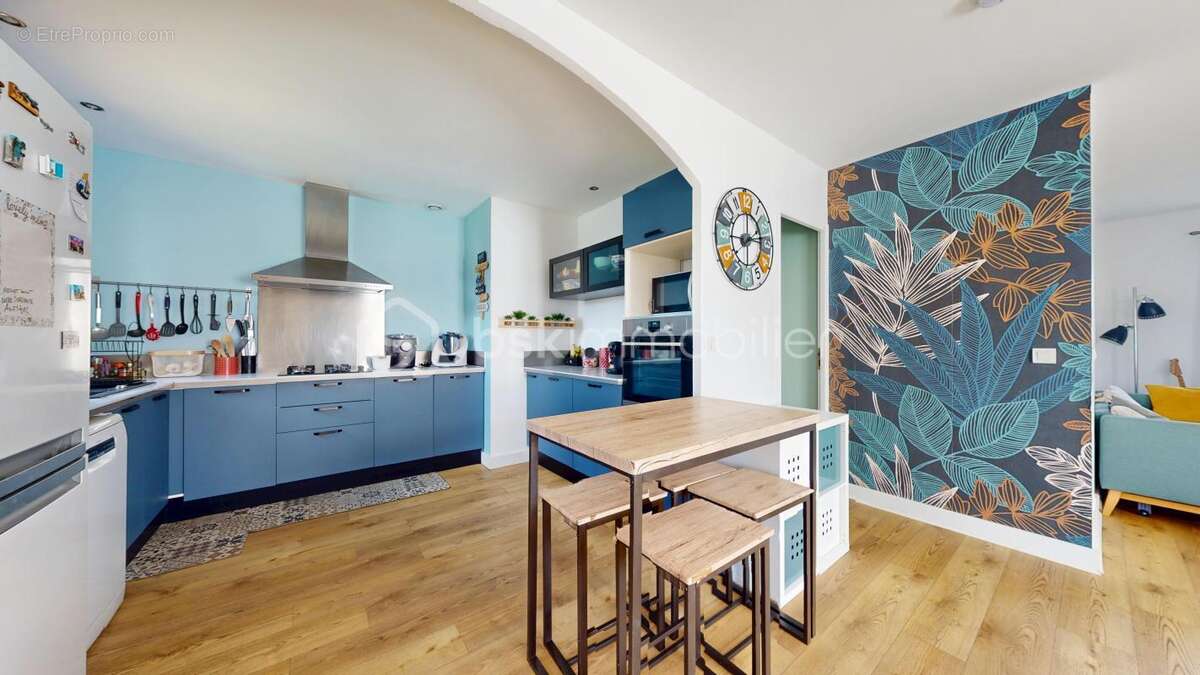 Maison à BAGNOLS-SUR-CEZE