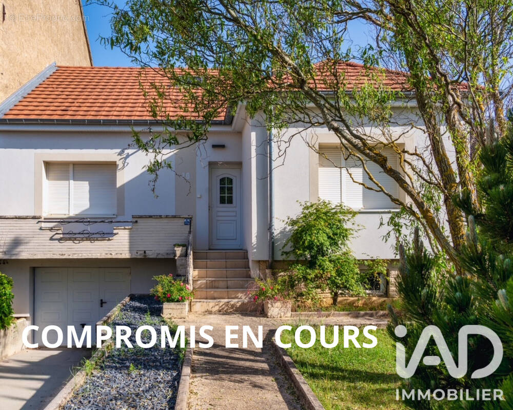 Photo 1 - Maison à MONTOIS-LA-MONTAGNE