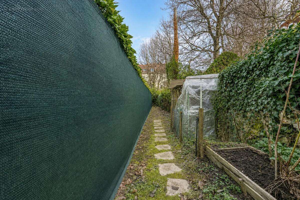 Maison rénovée 5 pièces avec jardinet à Saint-Leu-La-Forêt - photo 4