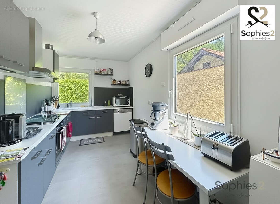 Maison 151 m² à Notre-Dame-De-Mesage  - photo 5