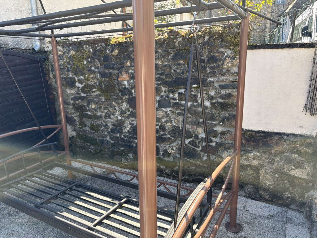 Maison à ARNAC-POMPADOUR