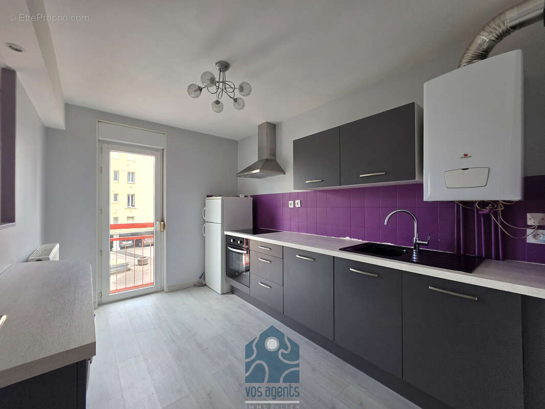 Appartement deux pièces avec cave et stationnement privatif - photo 3