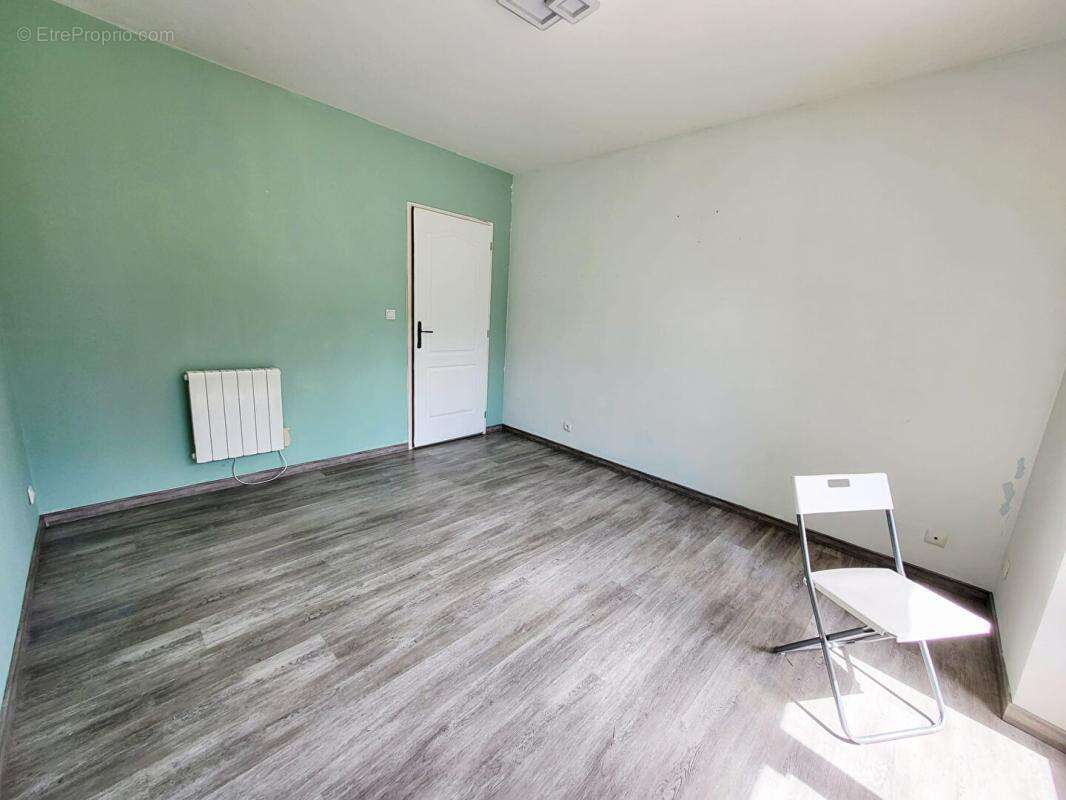 Maison en pierre 6 pièces, jardin et piscine ! - photo 9