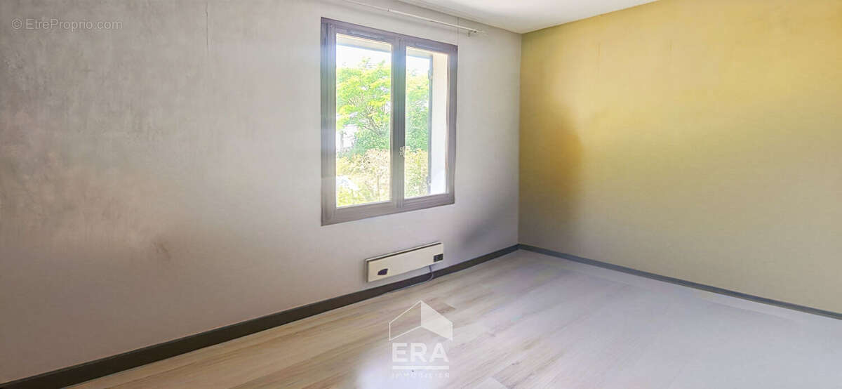 PAREMPUYRE - Maison familiale 160 m² de plain-pied sur 2000 m² de terrain - CALME - photo 11
