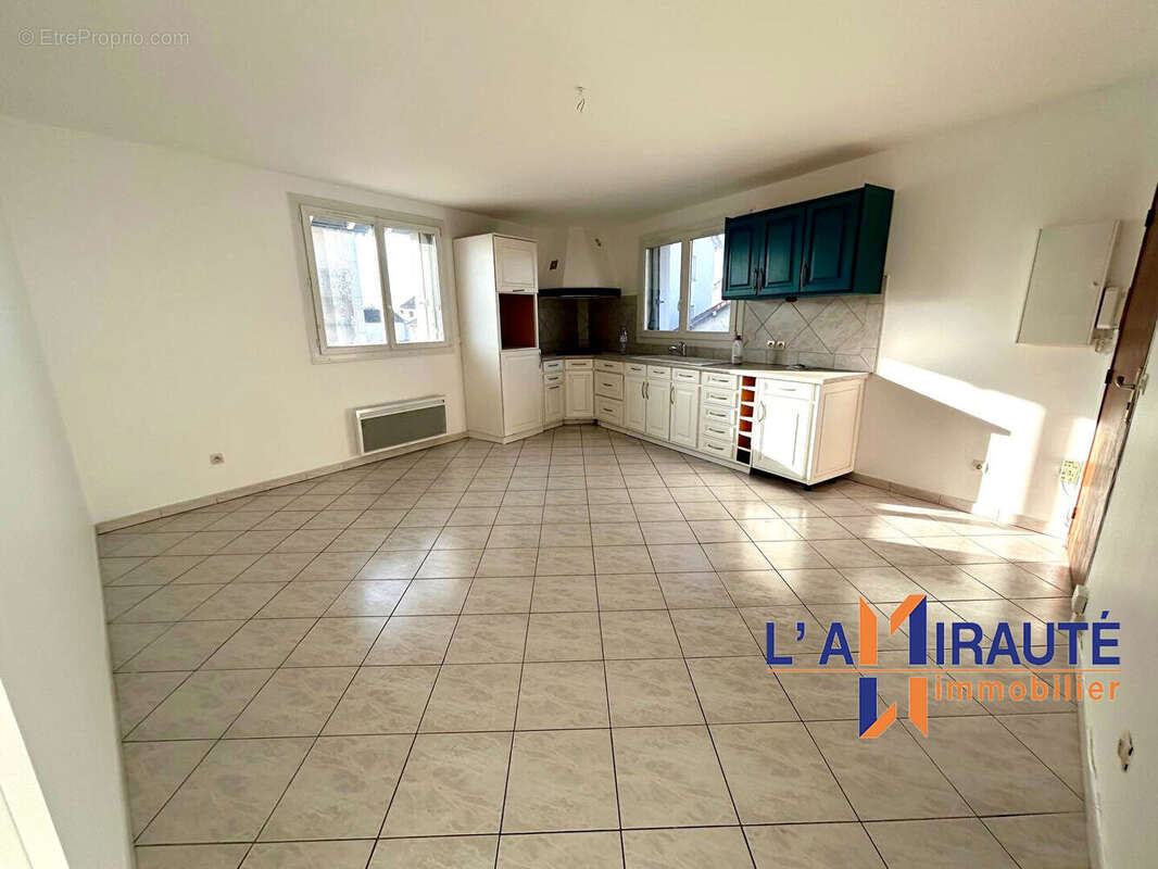 Appartement à HOUILLES