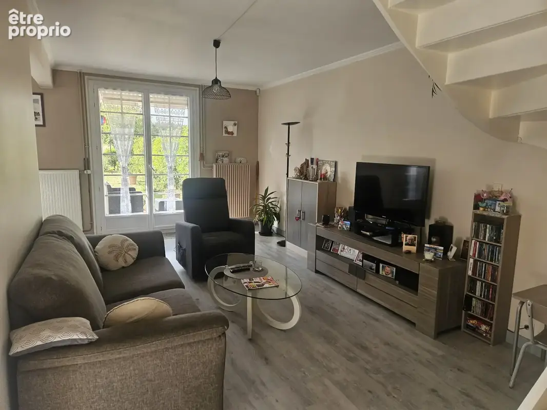 Maison a vendre sur breuillet de 7 pieces 4 chambres - photo 2