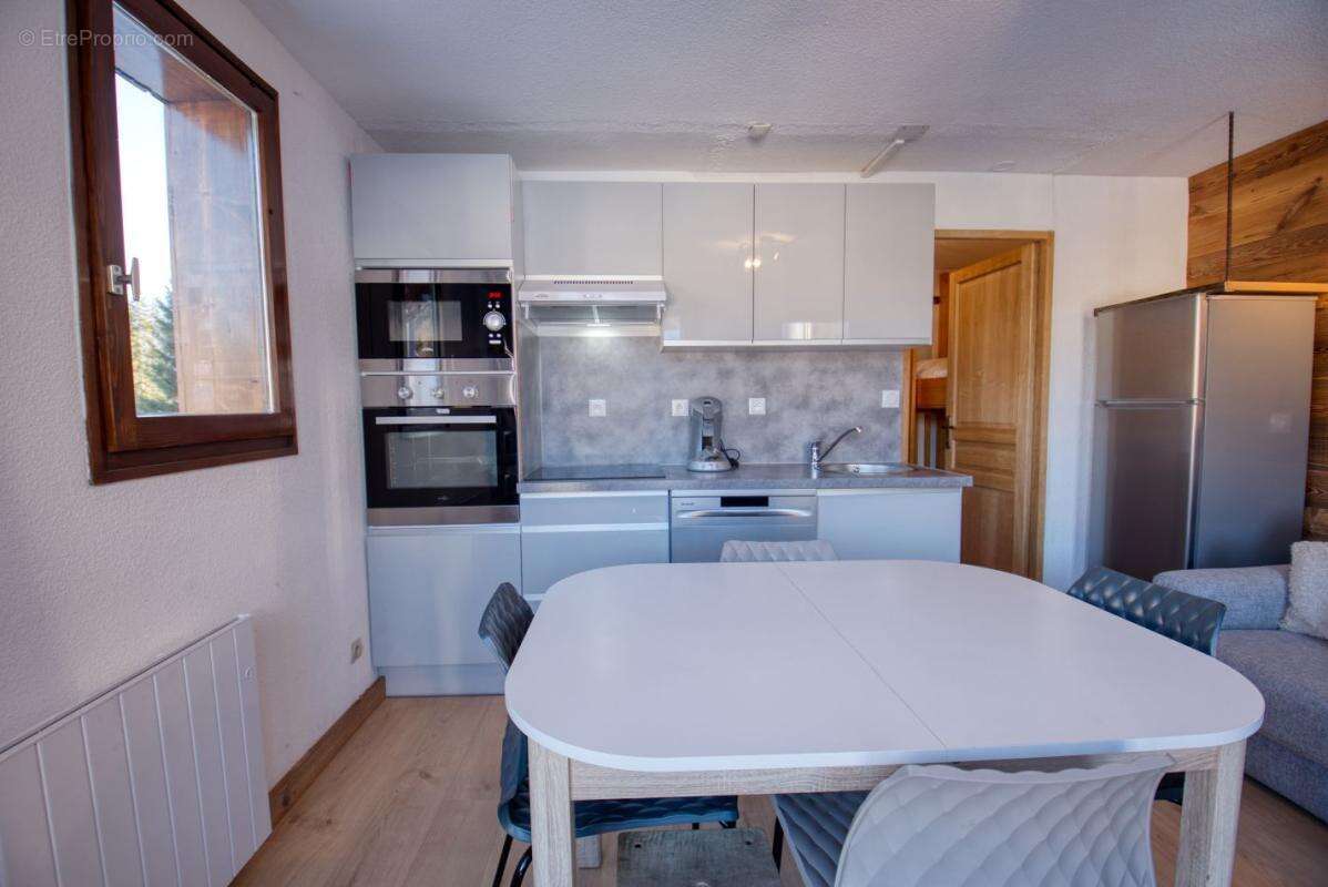 Appartement à MORILLON