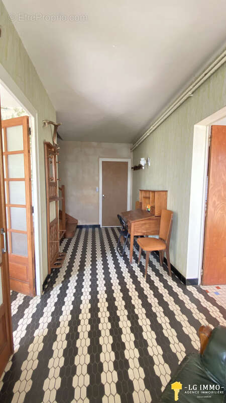 Maison à CHENAC-SAINT-SEURIN-D'UZET