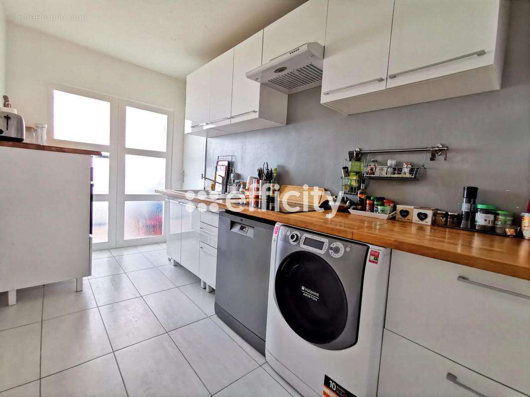 Appartement à TORCY