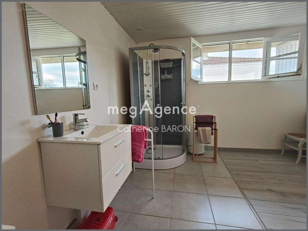 Maison en pierre 190m2 - 3 chambres - bureau - Jardin - photo 8