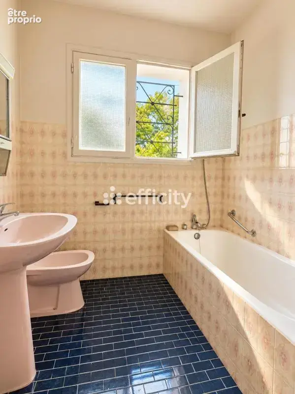 Maison 4 pièces 110 m² à vendre à Saint-Jean-D'angely (17400) - photo 7