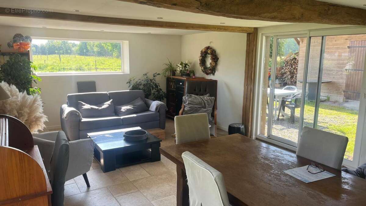Maison de caractère rénovée avec terrain paysagé à Pont-Audemer - photo 5