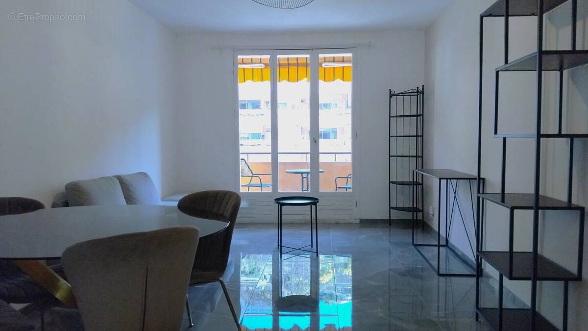 Appartement à MENTON