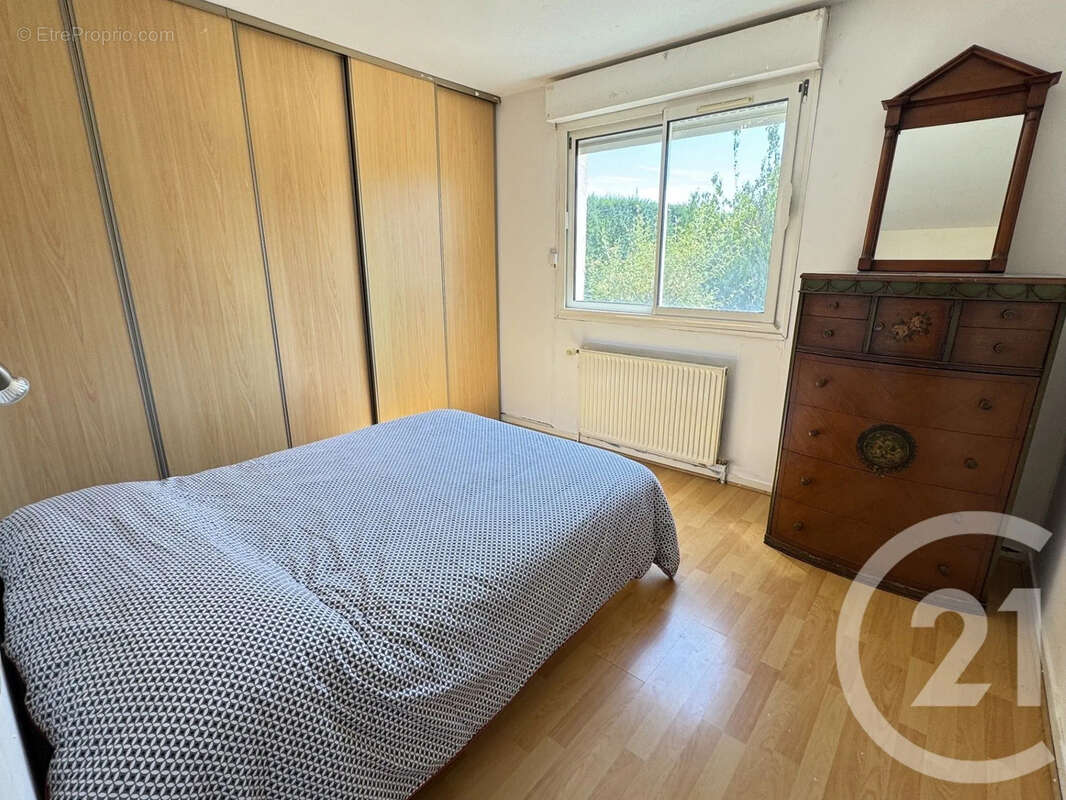 Maison 198 m² à Oulins  - photo 10