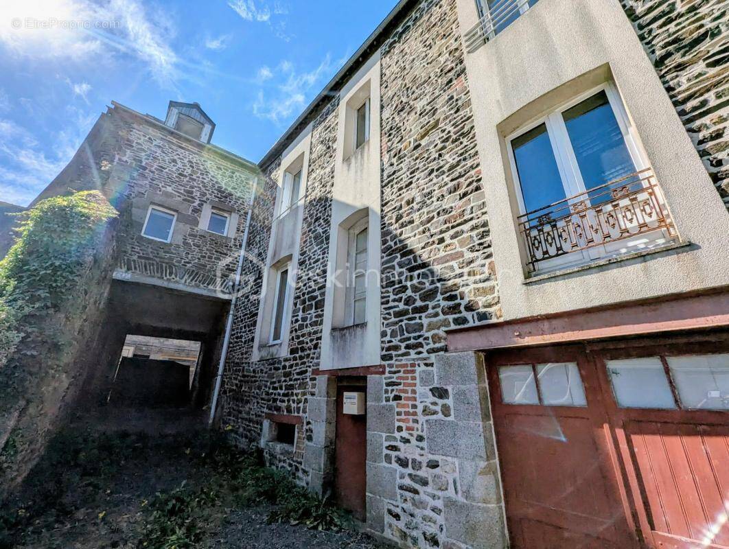Appartement à FOUGERES
