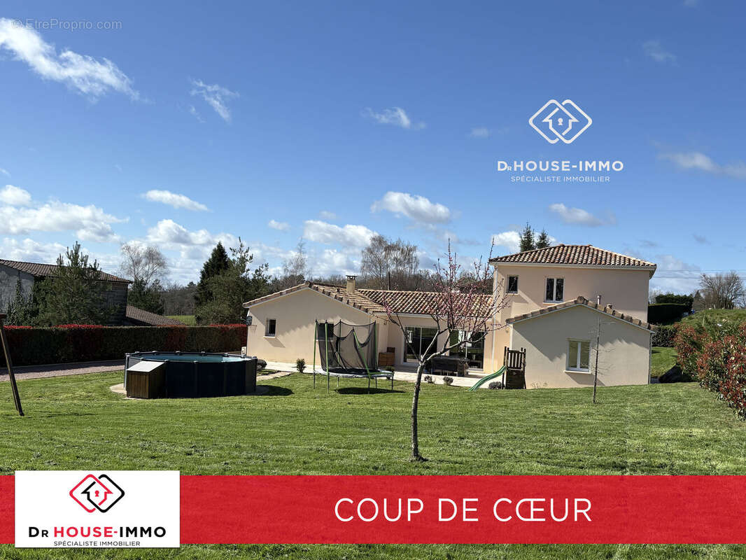 Maison à CHAMPAGNAC-DE-BELAIR