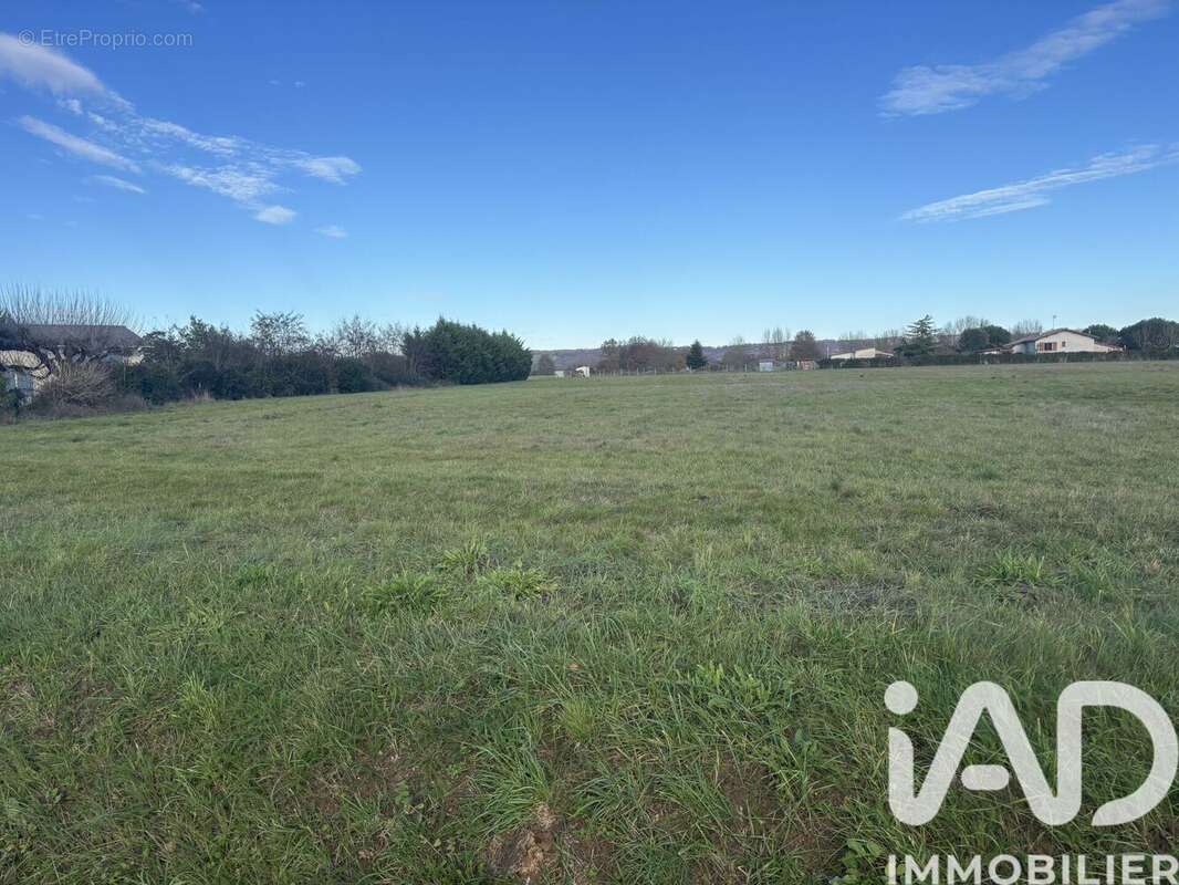 Photo 2 - Terrain à BARRY-D'ISLEMADE