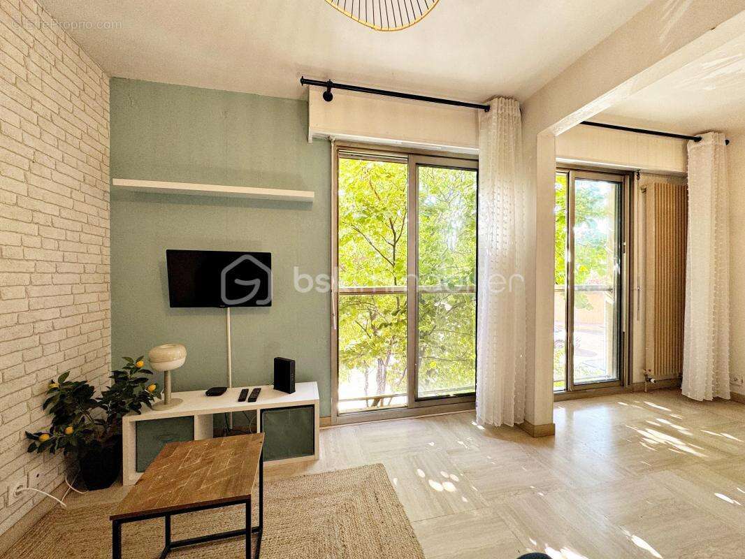 Appartement à HYERES