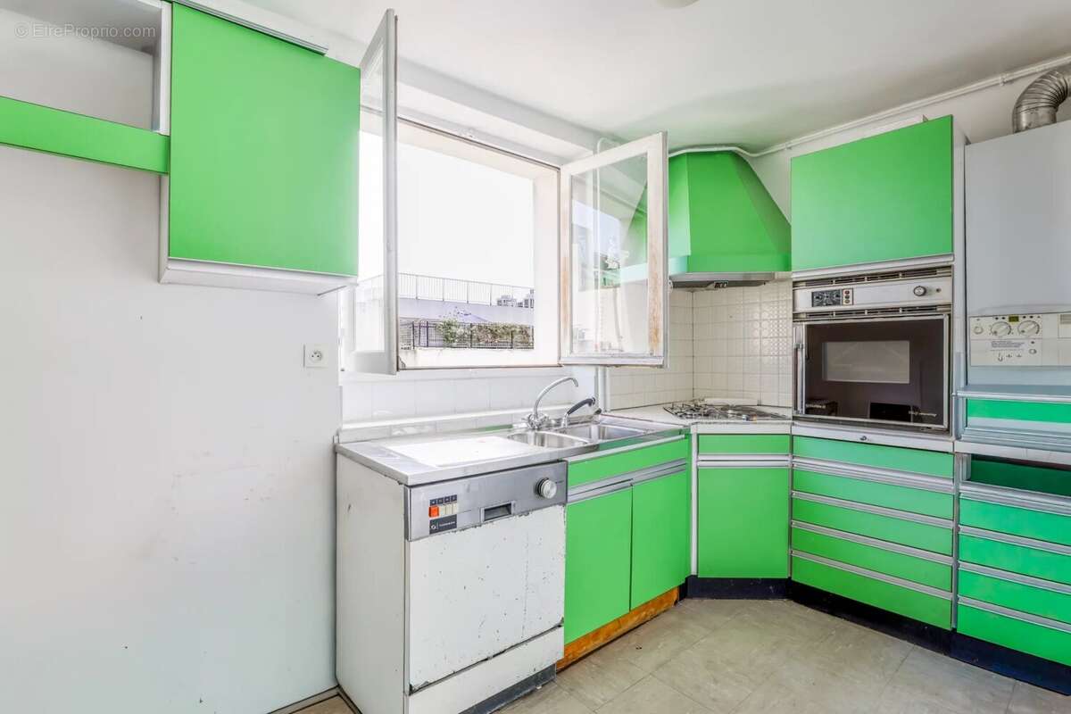 Appartement à PARIS-8E