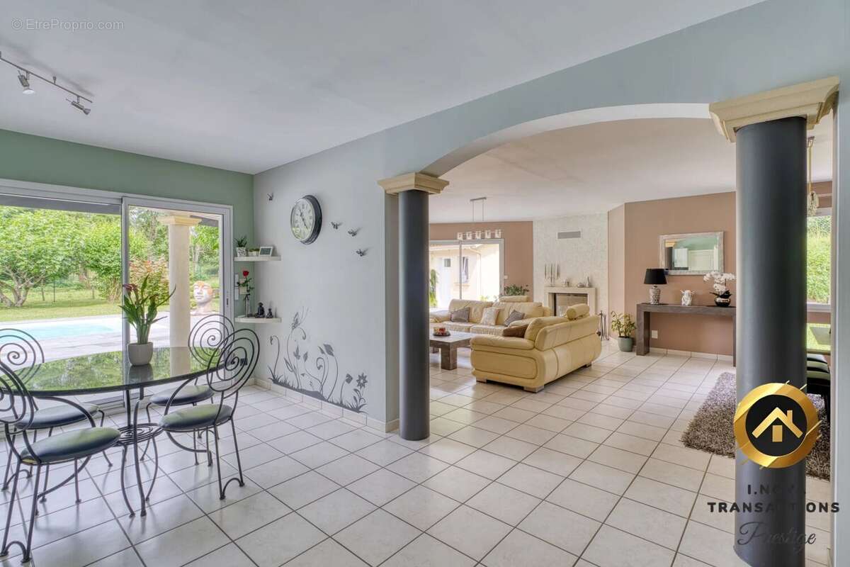 Maison à DENICE