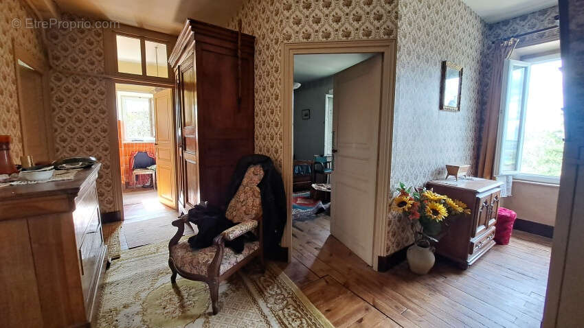 Maison à MANZAT