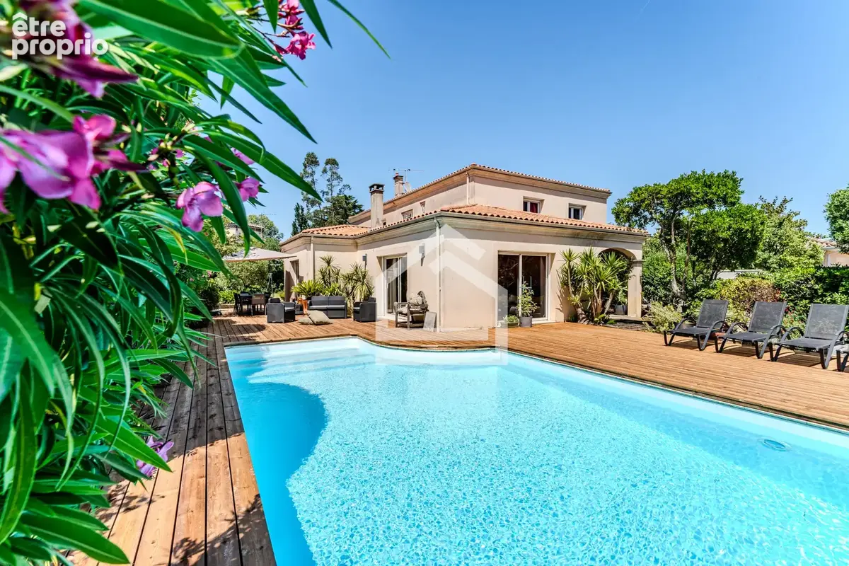 Le bouscat - maison familiale de 245 m2 - garage - piscine - photo 2