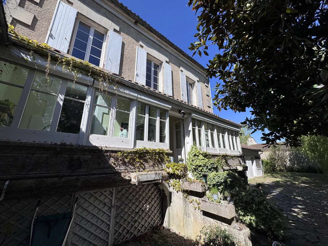 Maison à JARNAC