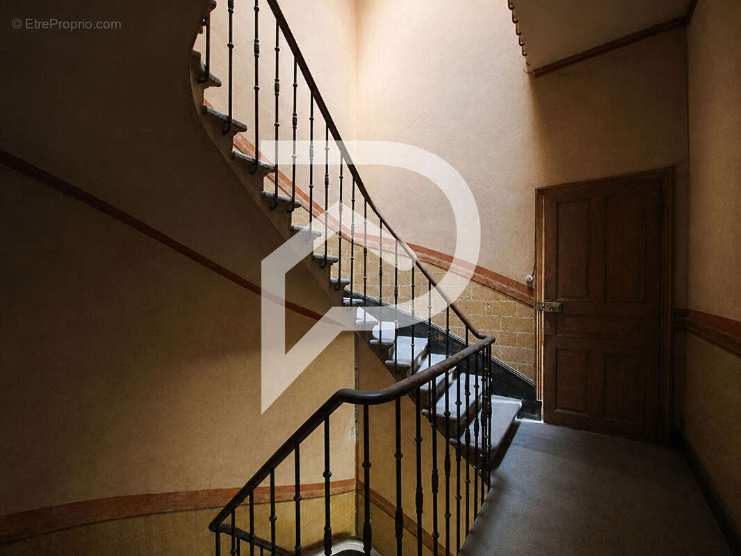 Maison et terrain à vendre Sauzet 12 pièce(s) 276 m2 - photo 8