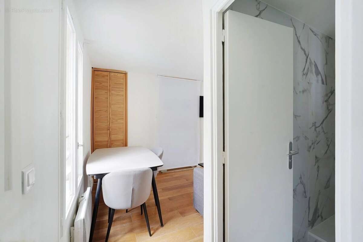Appartement à PARIS-2E