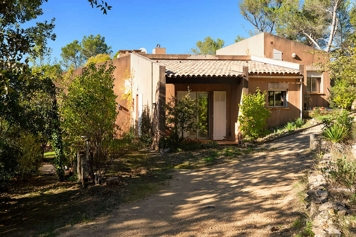 Maison à BOUC-BEL-AIR