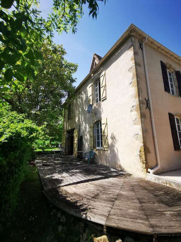 Maison à LADEVEZE-RIVIERE