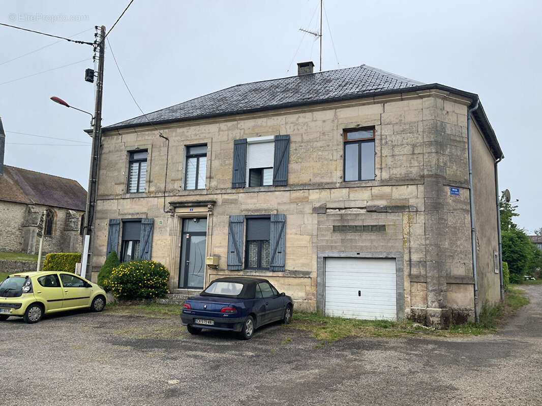 Maison à LES HAUTS-DE-CHEE
