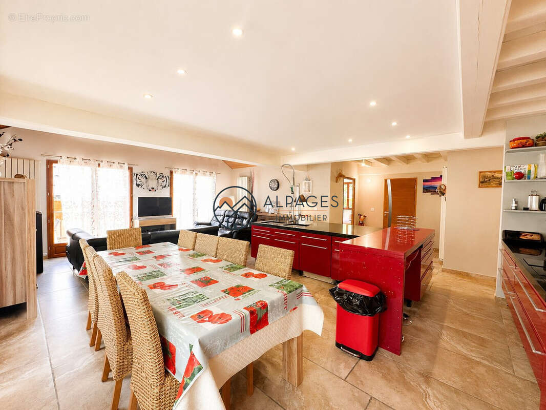 Maison 172 m² à Arvieux  - photo 7