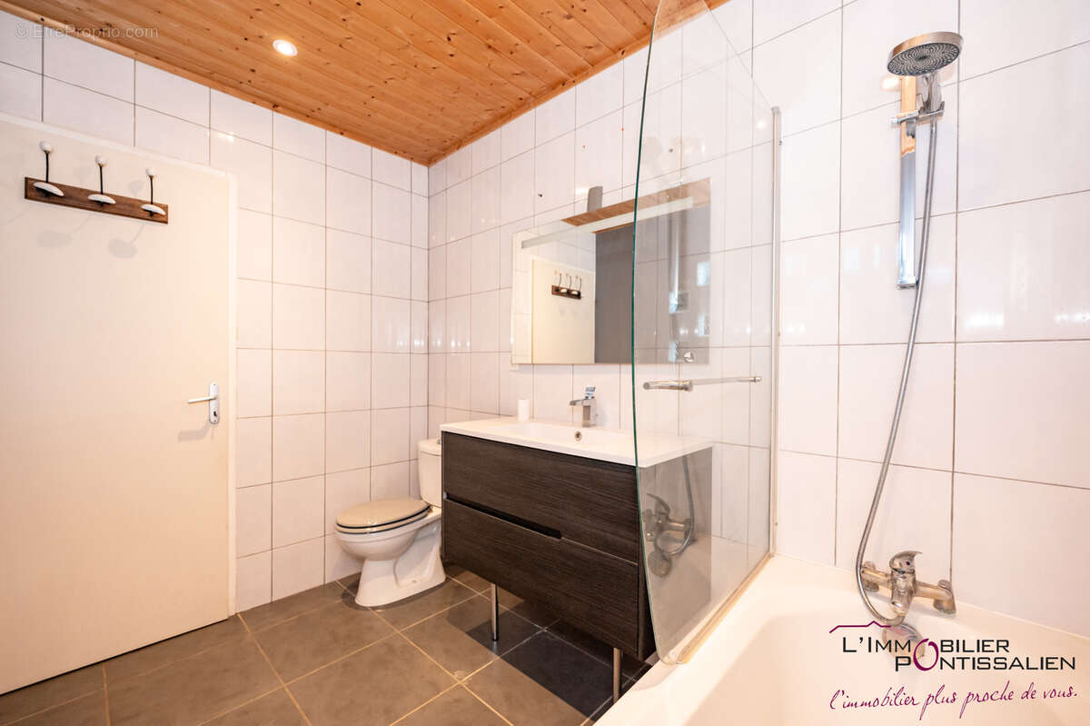 Appartement à LABERGEMENT-SAINTE-MARIE