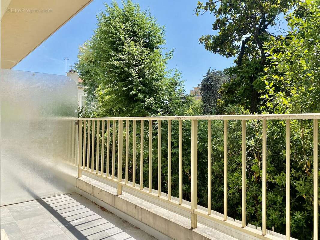 Appartement à ROQUEBRUNE-CAP-MARTIN