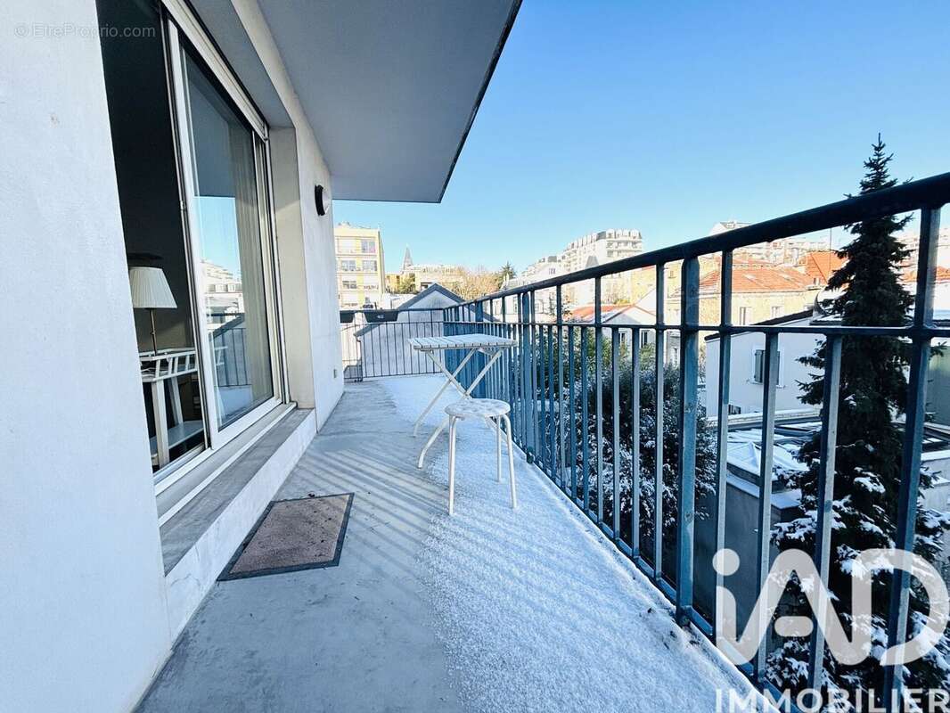 Photo 9 - Appartement à COURBEVOIE