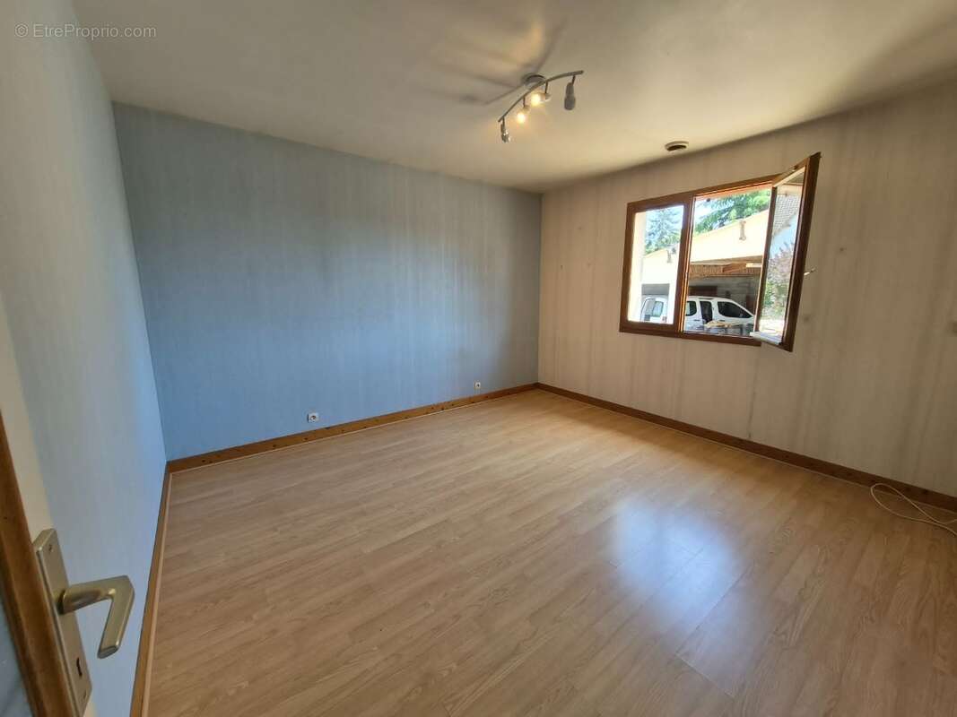 Maison 80 m² à Vierzon  - photo 6