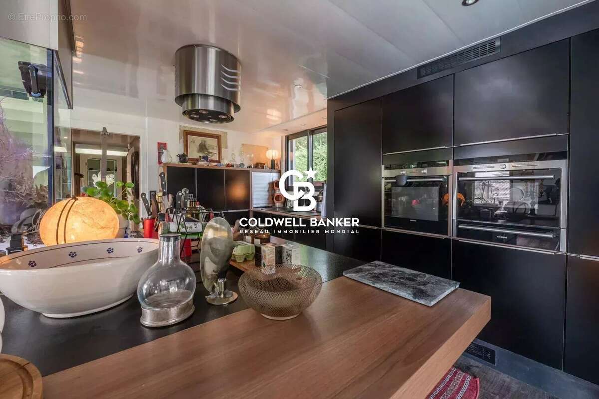 Maison à VETRAZ-MONTHOUX