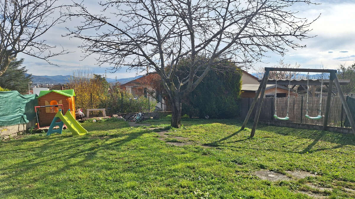 Maison Cournon D Auvergne 4 pièce(s) 90 m2 - photo 2
