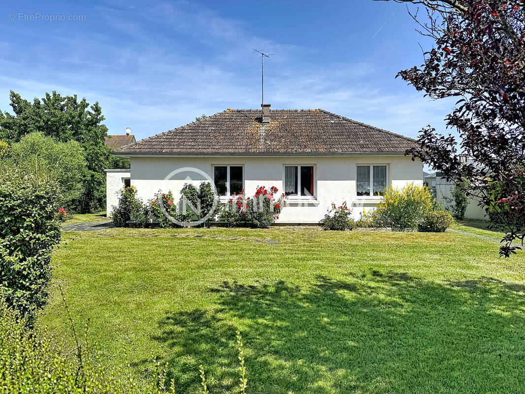 Maison à SAINT-PAIR-SUR-MER