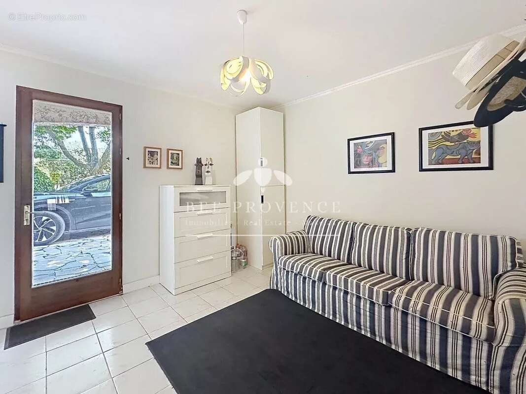 Maison au calme, offrant de nombreuses possibilités, proche des commodités - photo 6