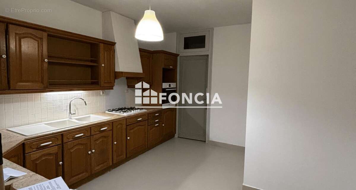 Maison à AZAY-LE-RIDEAU