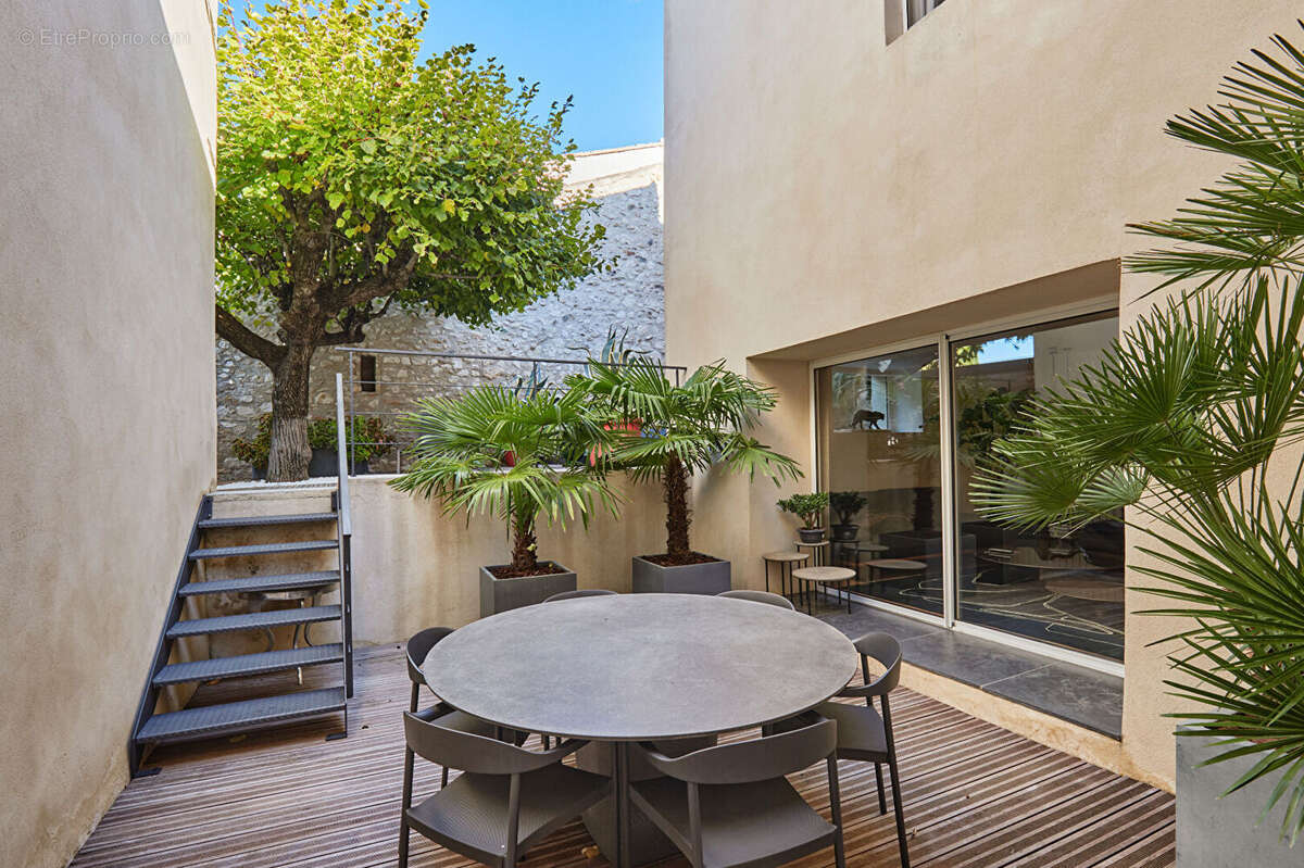 Maison à SAINT-CANNAT