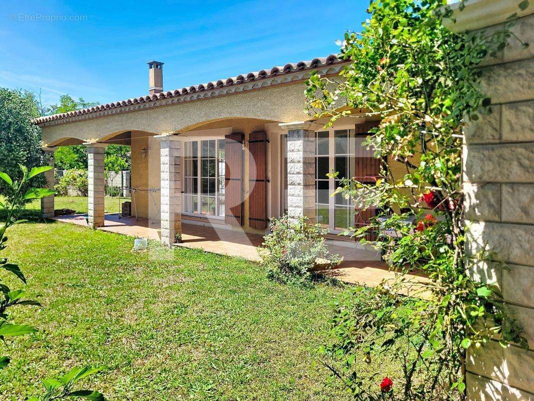 Maison familiale 5 chambres à St Geniès de Malgoirès - photo 2