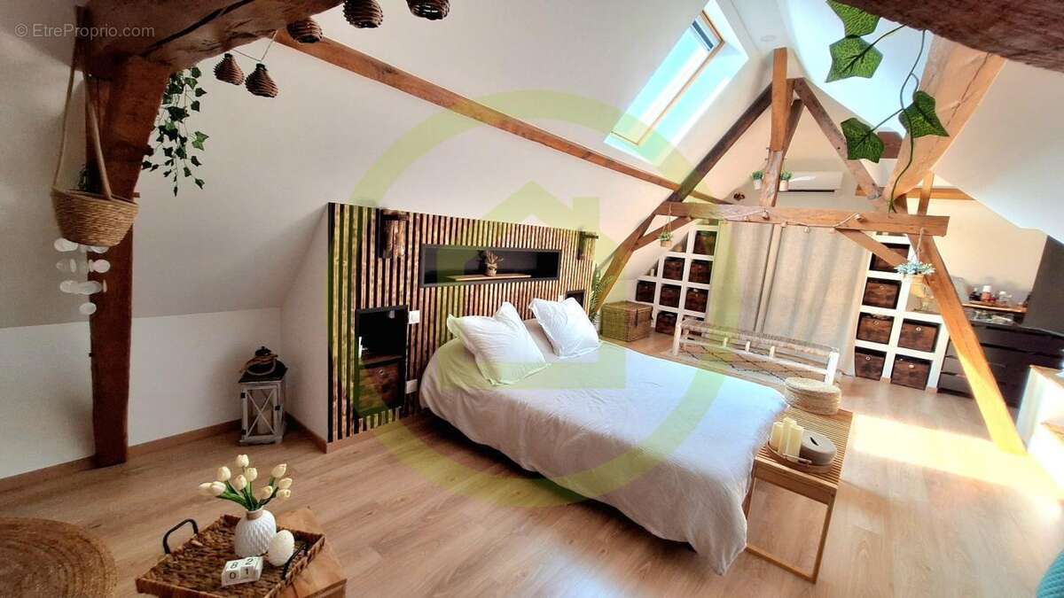 Maison à VERCHAIN-MAUGRE