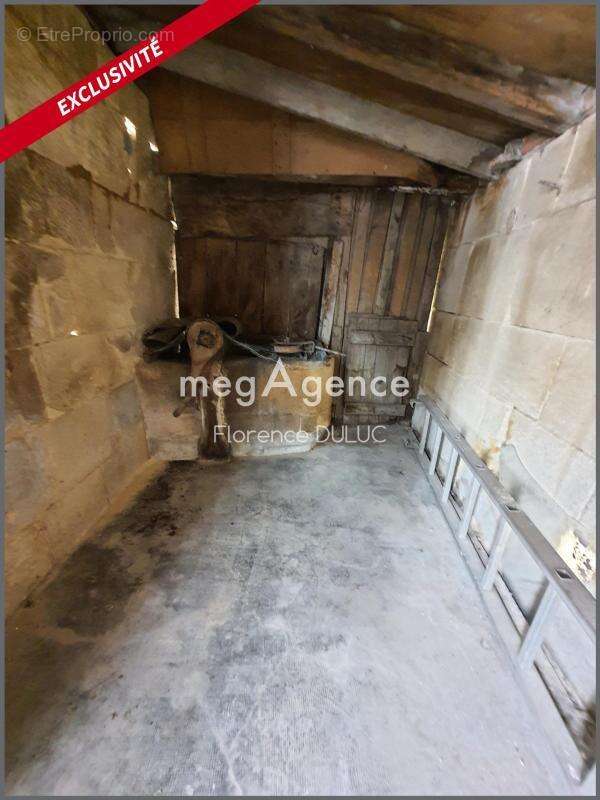 Appartement à SAINT-JEAN-D'ANGELY