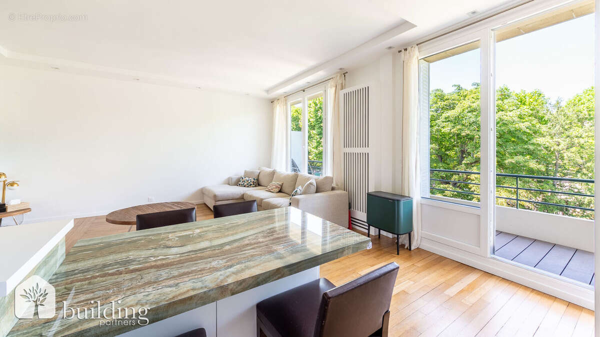 Appartement à NEUILLY-SUR-SEINE